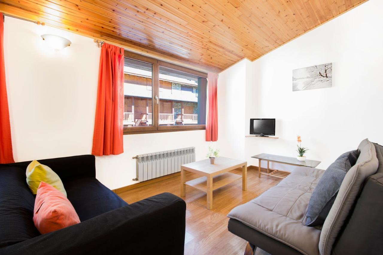 Apartaments Les Terrasses Del Tarter Bagian luar foto