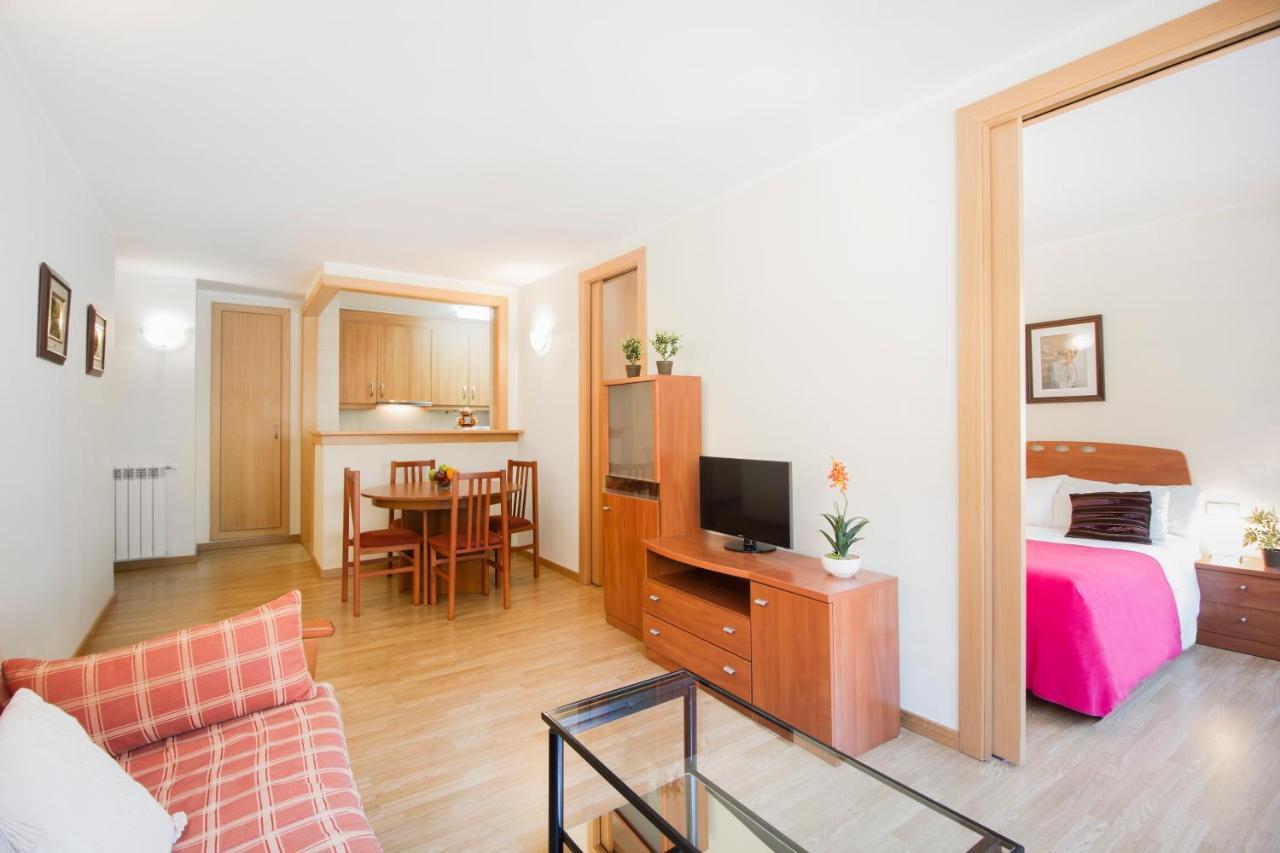 Apartaments Les Terrasses Del Tarter Bagian luar foto