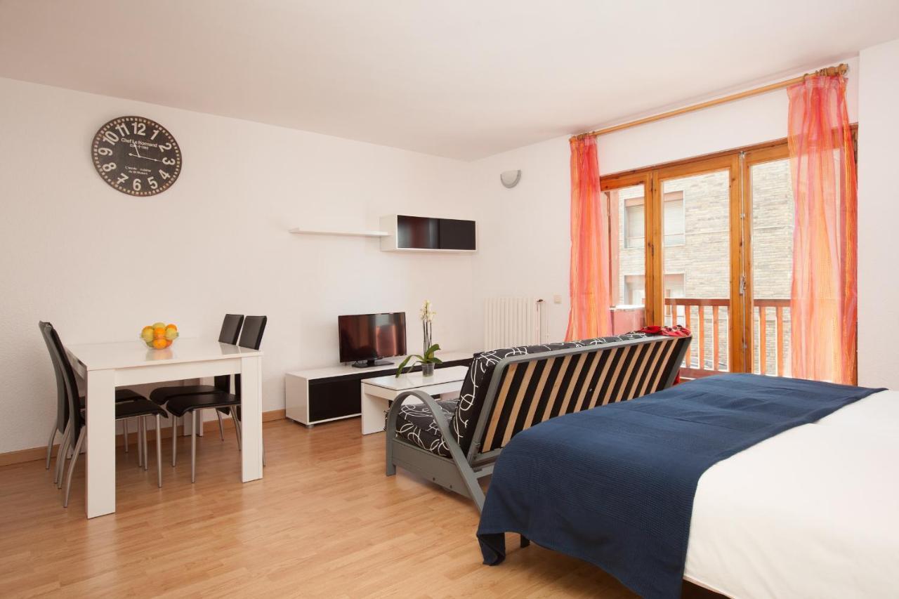 Apartaments Les Terrasses Del Tarter Bagian luar foto