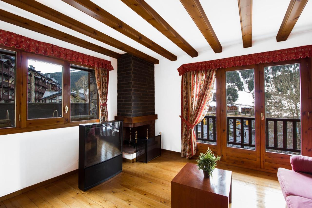 Apartaments Les Terrasses Del Tarter Bagian luar foto