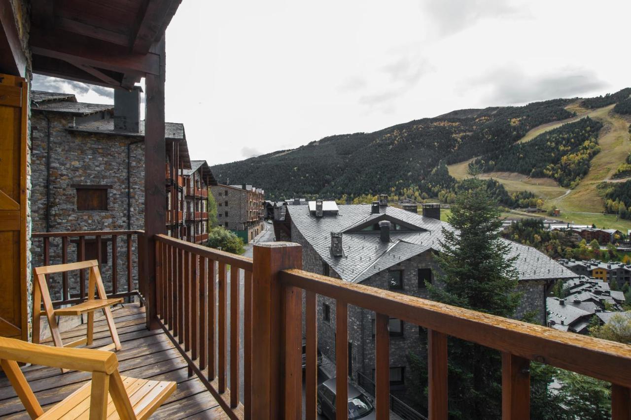 Apartaments Les Terrasses Del Tarter Bagian luar foto