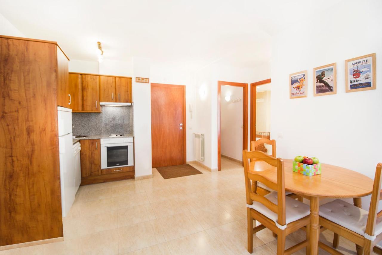 Apartaments Les Terrasses Del Tarter Bagian luar foto